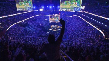 Esports: How can they keep growing in 2023? - BBC News